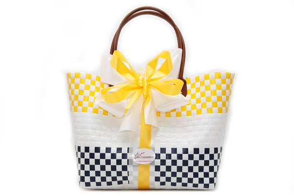 Holly Tote - Gifts2remember
